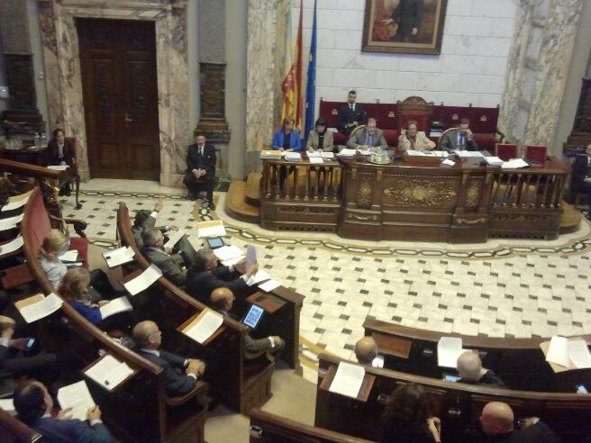 Imagen del hemiciclo del Ayuntamiento nada más votar el presupuesto de 2014