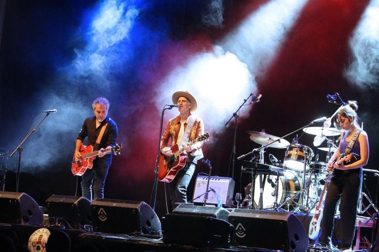 Mikel Erentxun actuando en el Estival 2018. 