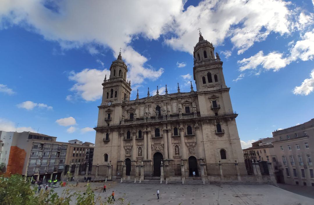 La economía jiennense podría tambalearse y caer de producirse nuevos confinamientos domiciliarios, tal como han señalado a Radio Jaén diversas voces del sector