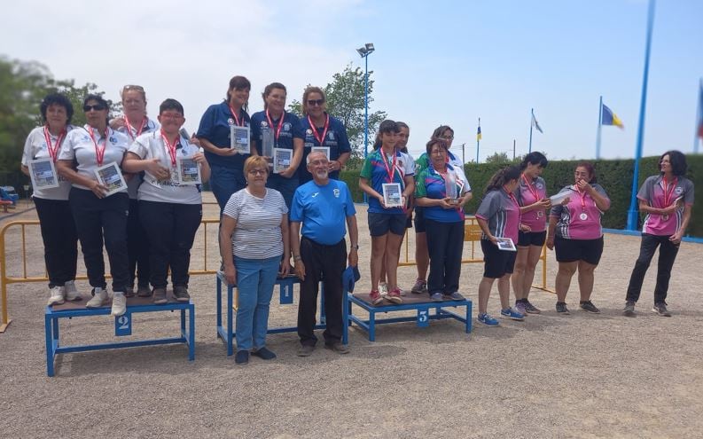 Equipos ganadores del torneo en féminas