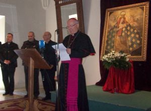 Amadeo Rodríguez Magro tiene 70 años, fuer nombrado obispo de Plasencia el 3 de julio de 2003 y tomó posesión de la diócesis el 31 de agosto de 2003. Deja el cargo el 9 de abril de 2016 para ocupar la diócesis de Jaén.