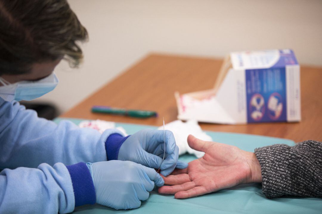 Archivo - Test de cribado de la Covid-19