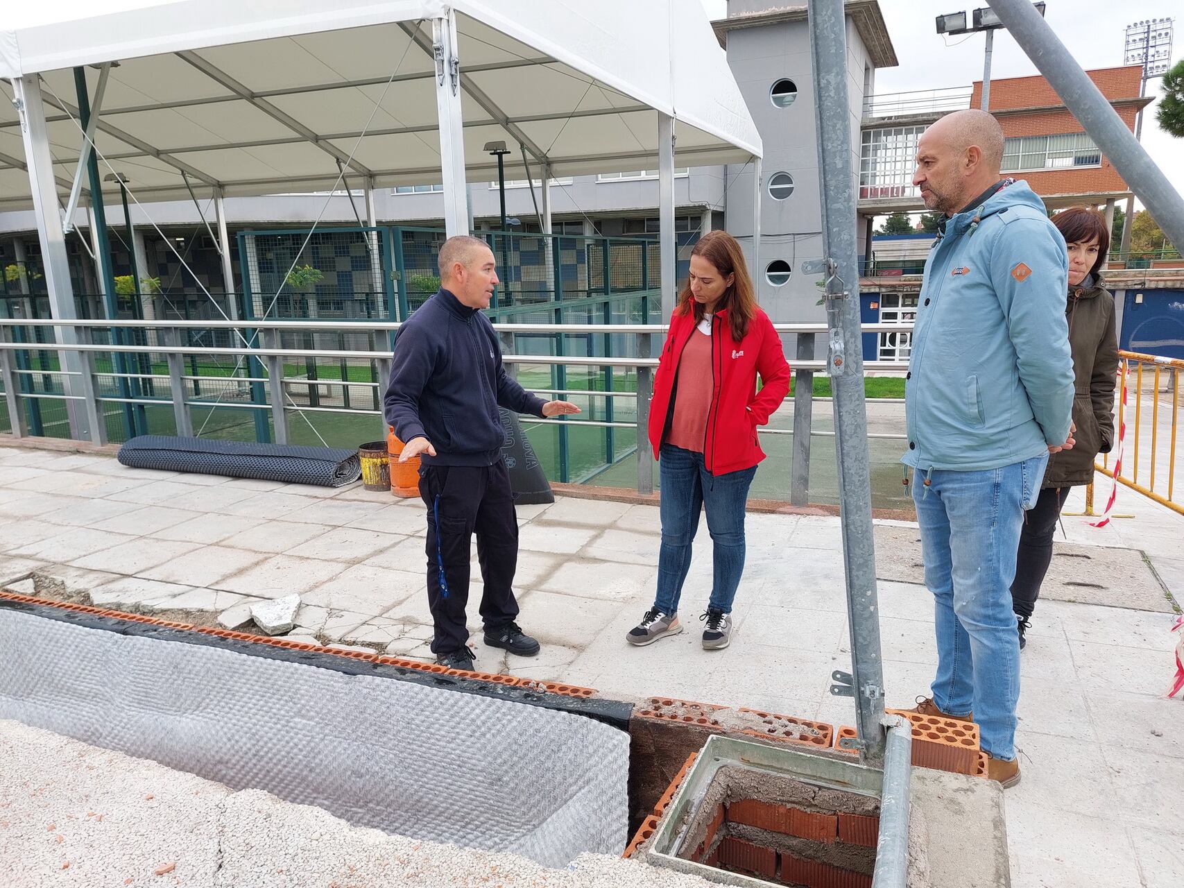 La alcaldesa de Getafe, Sara Hernández, ha visitado las obras del Juan de la Cierva