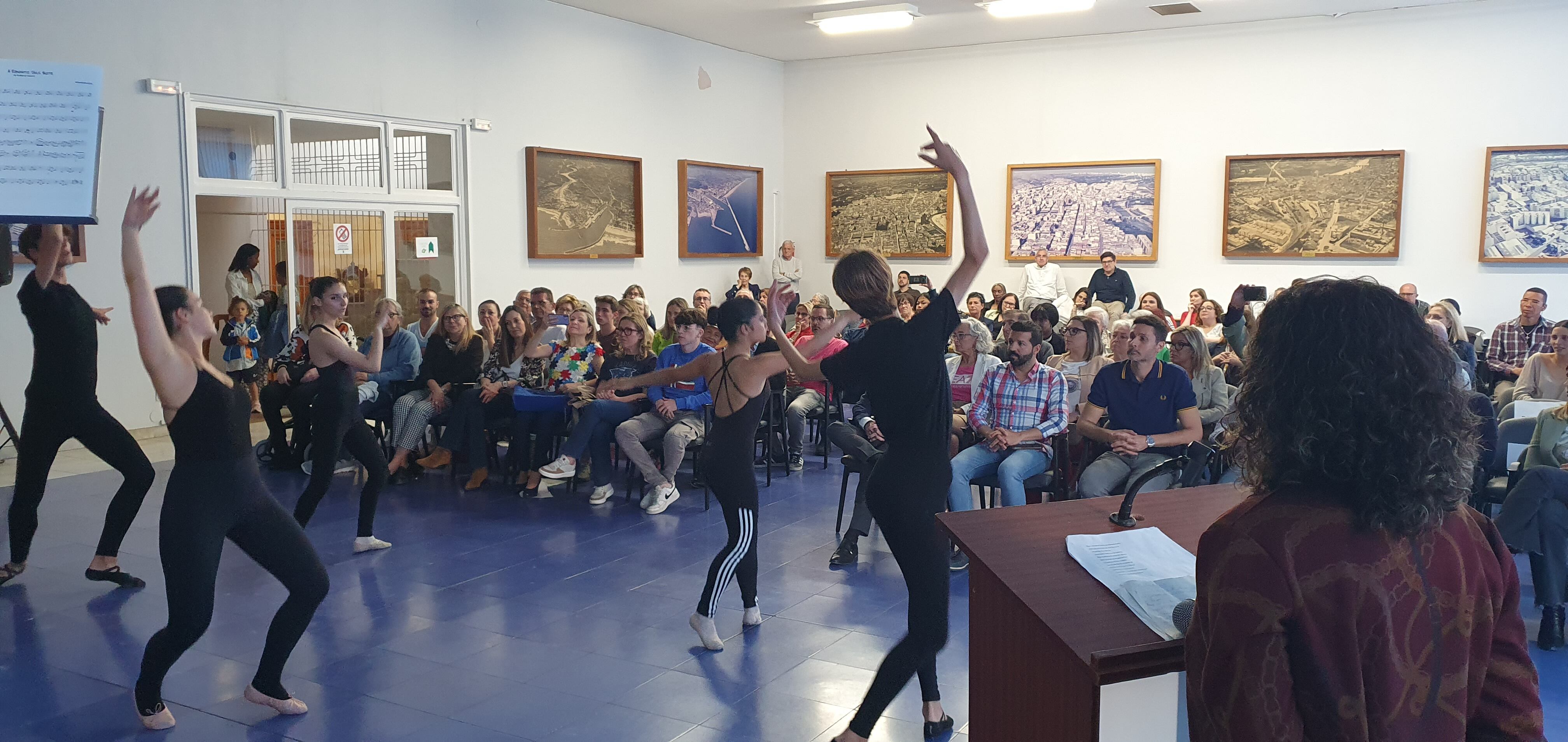 El PP de Gandia presentó sus propuestas culturales en un acto en el que hubo actuaciones de danza y música.