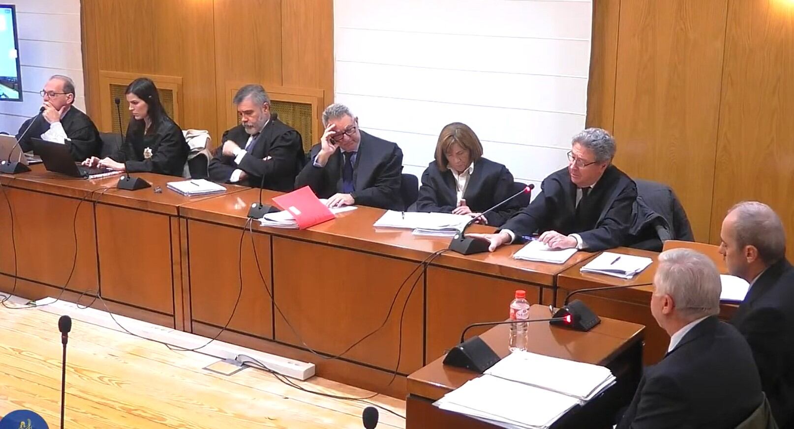 Dos peritos, ex interventores del Estado, comparecen en el juicio