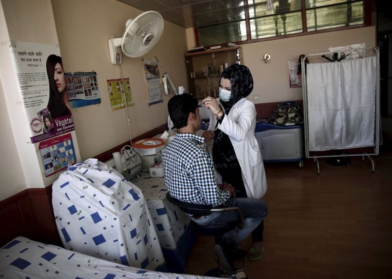 Según Médicos sin Fronteras, las cepas de la tuberculosis resistentes a los antibióticos actuales ya han invadido cien países del mundo, sobre todo, en Asia y Africa. 