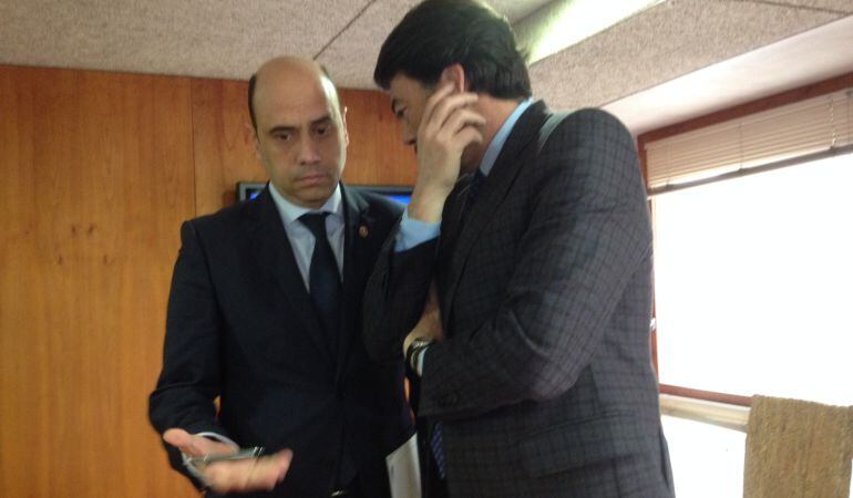 Gabriel Echávarri y Luis Barcala en foto de archivo.