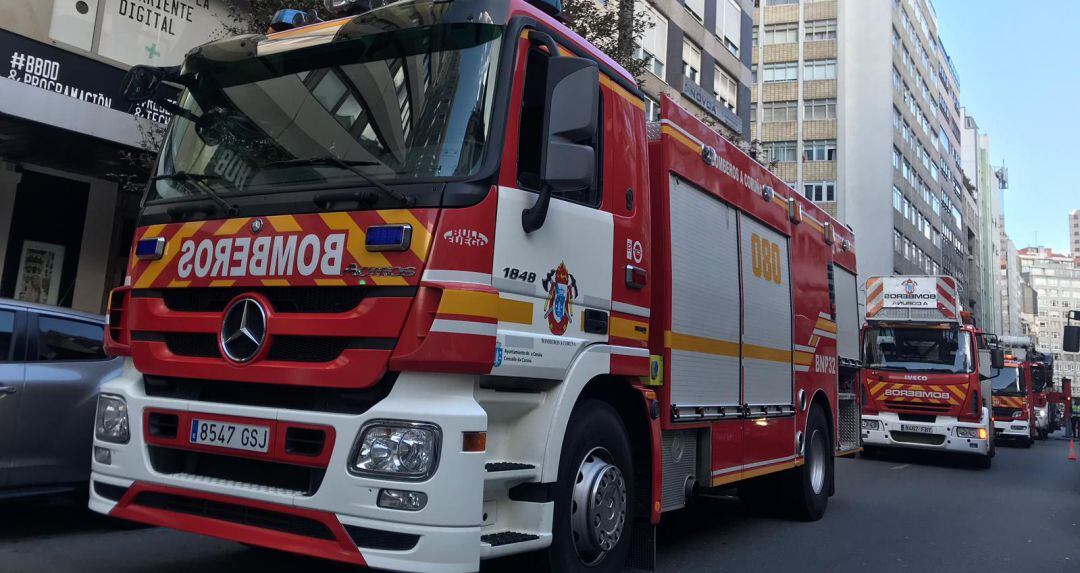 Hasta cuatro camiones de bomberos se desplazaron al edificio afectado