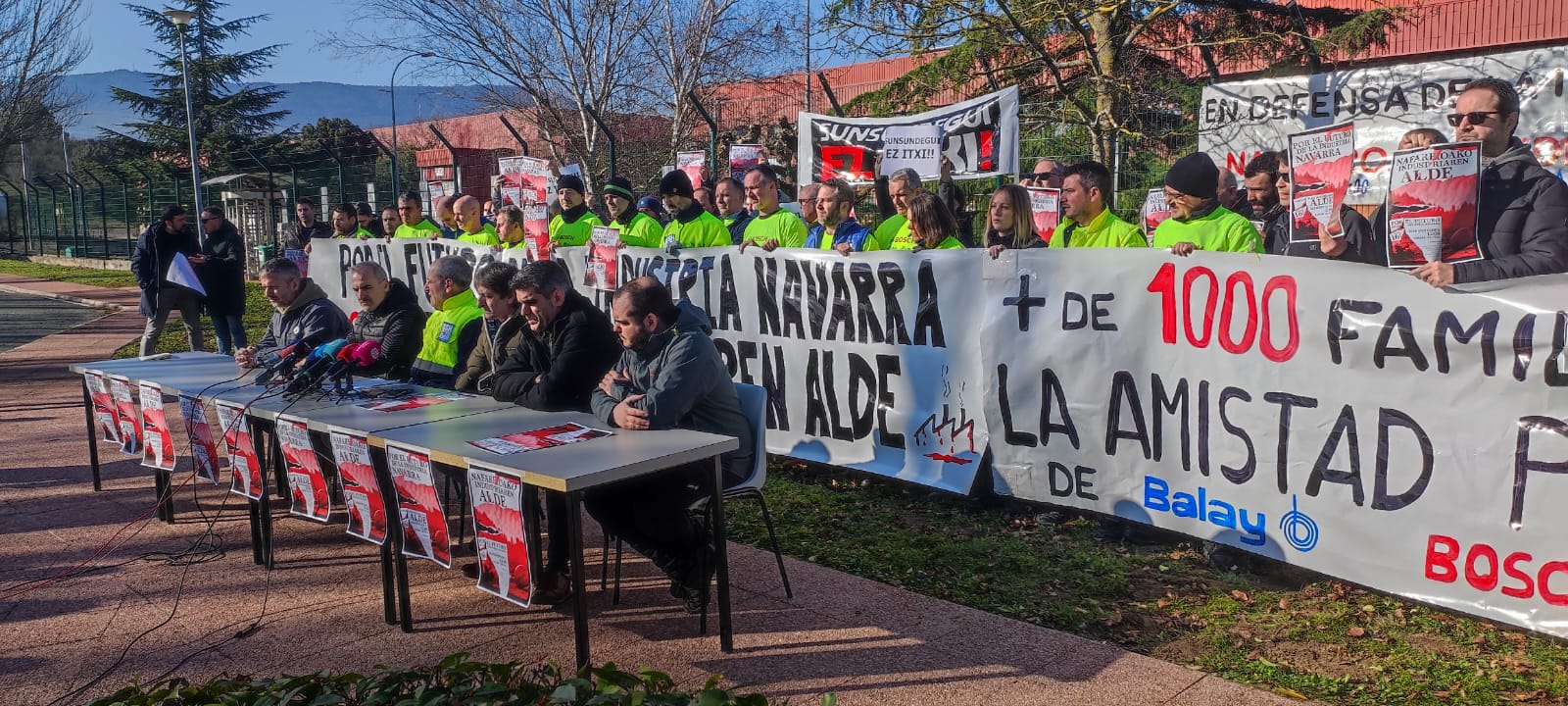 Los presidentes de siete comités de destacadas empresas navarras llaman a manifestarse y lo hacen desde la sede de BSH en Esquíroz.