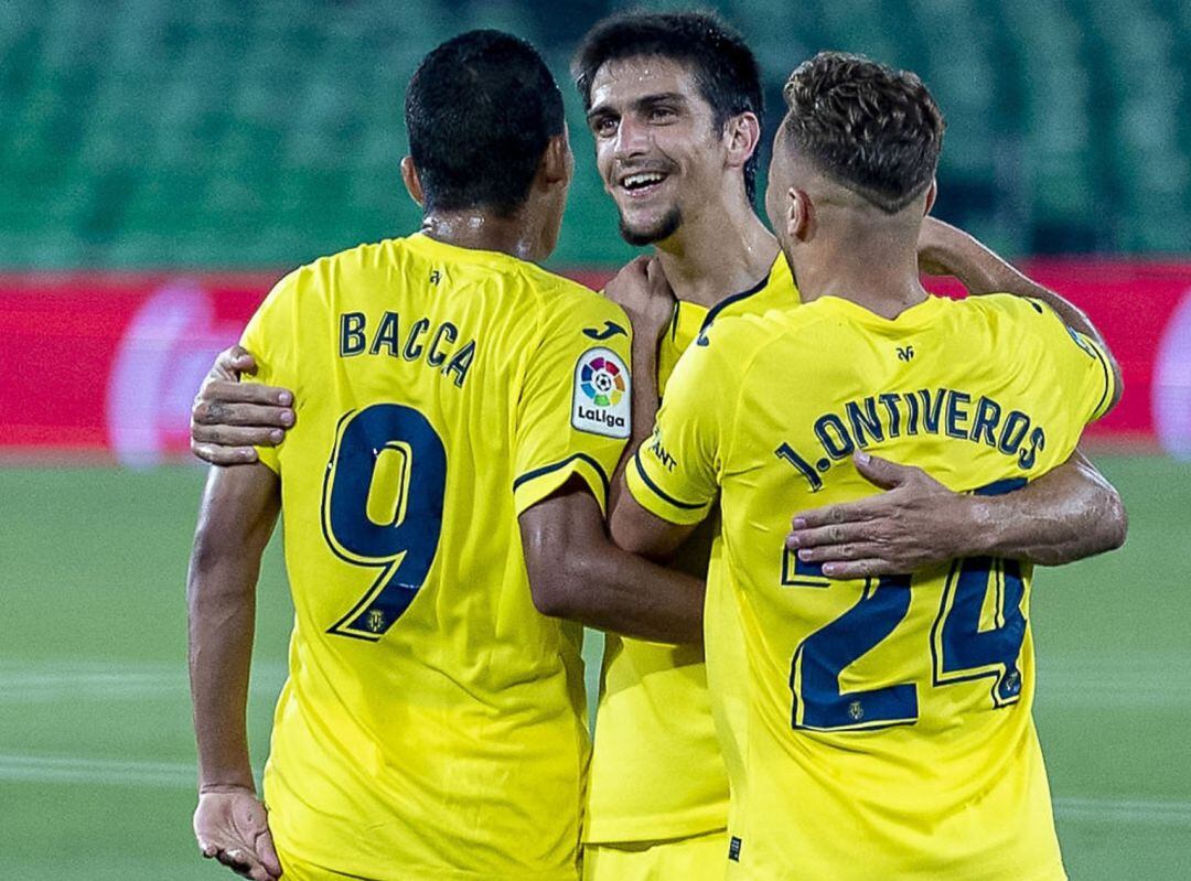 Bacca, Gerard Moreno y Ontiveros celebran el triunfo en Sevilla