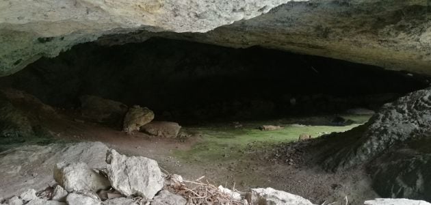 Entrada a la cueva del Sierpe.