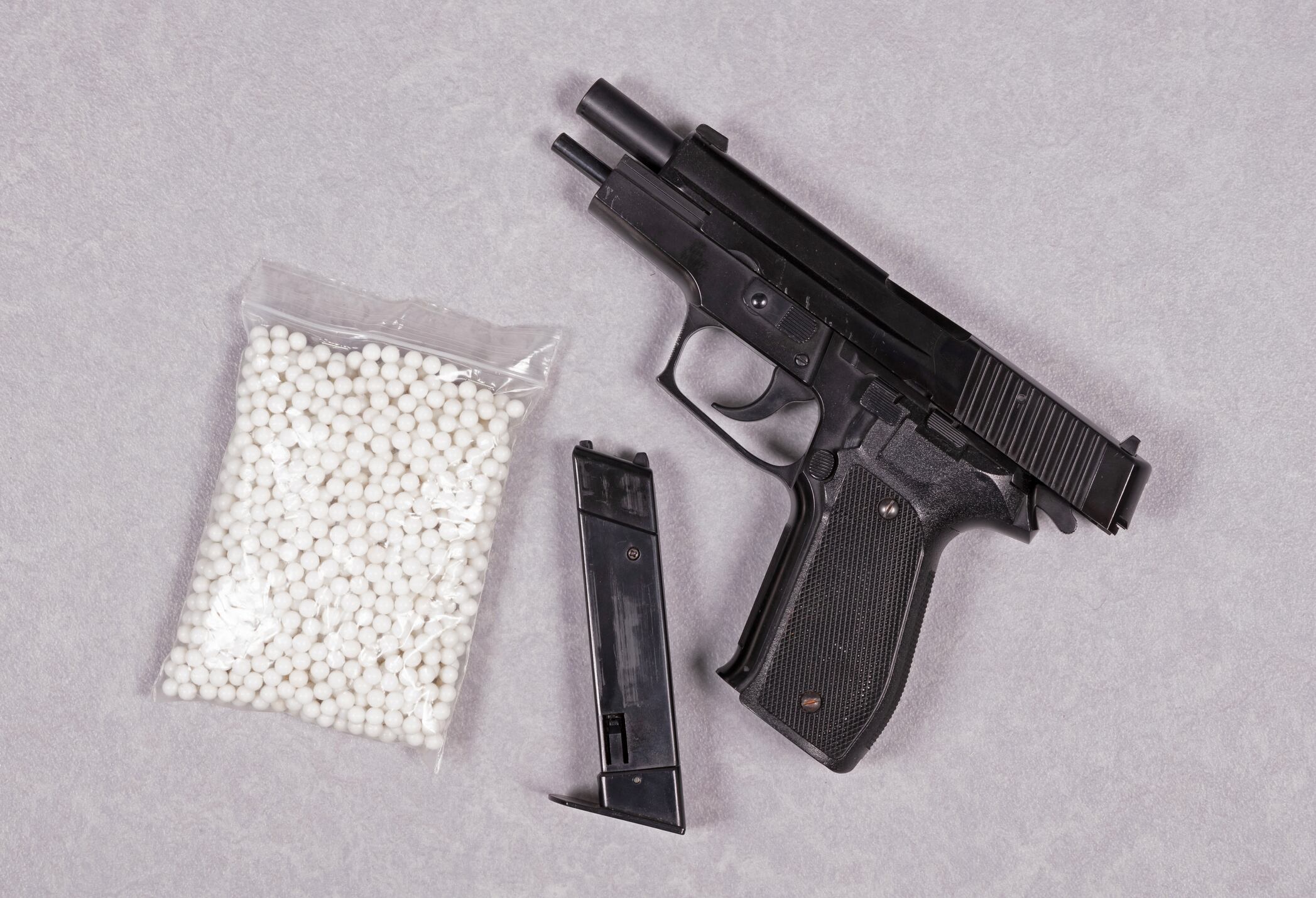 Pistola de aire comprimido similar a la utilizada por el detenido