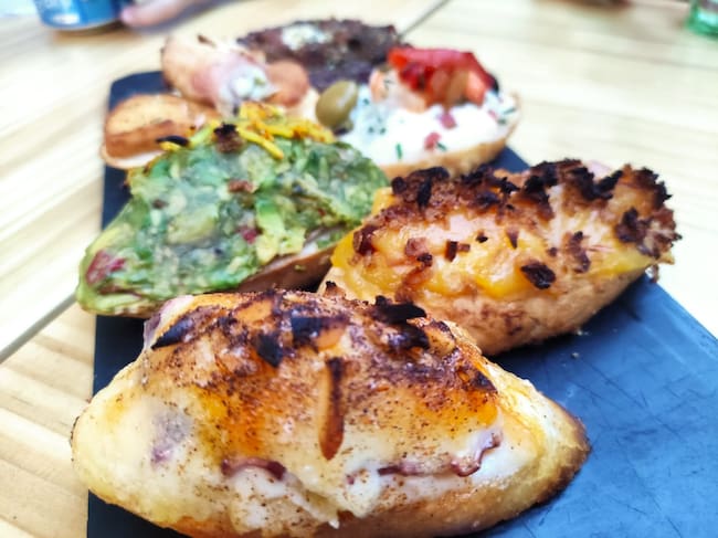 Surtido de montaditos del bar Jero, en Valladolid