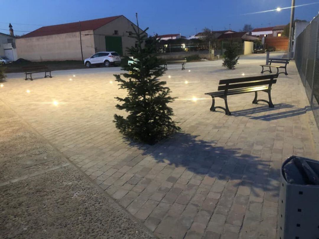 Algunas zonas de Serrada presentan una imagen remodelada en los últimos meses