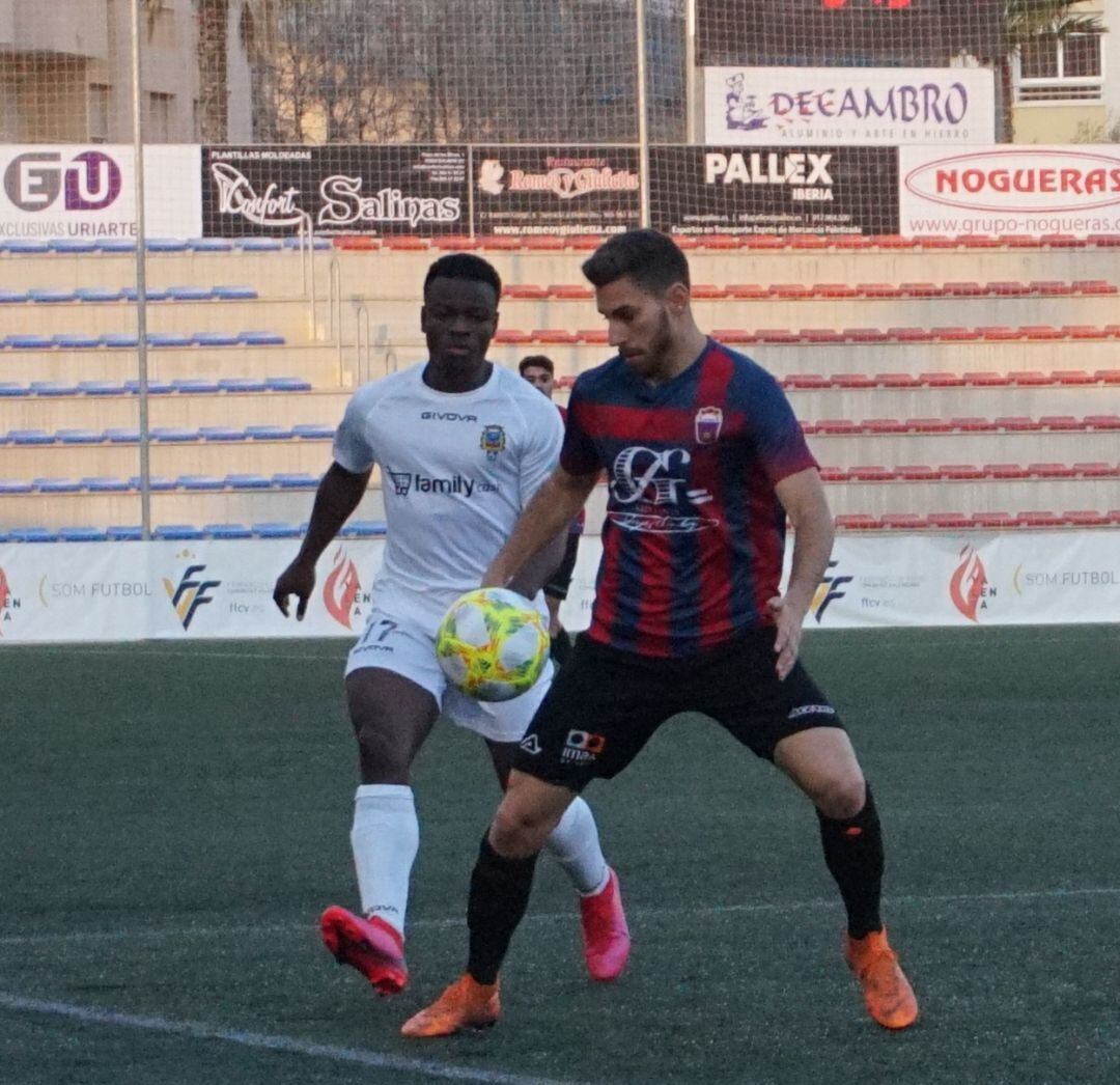 El Eldense fue mejor que el Olimpic de Xàtiva pero le volvió a faltar el gol