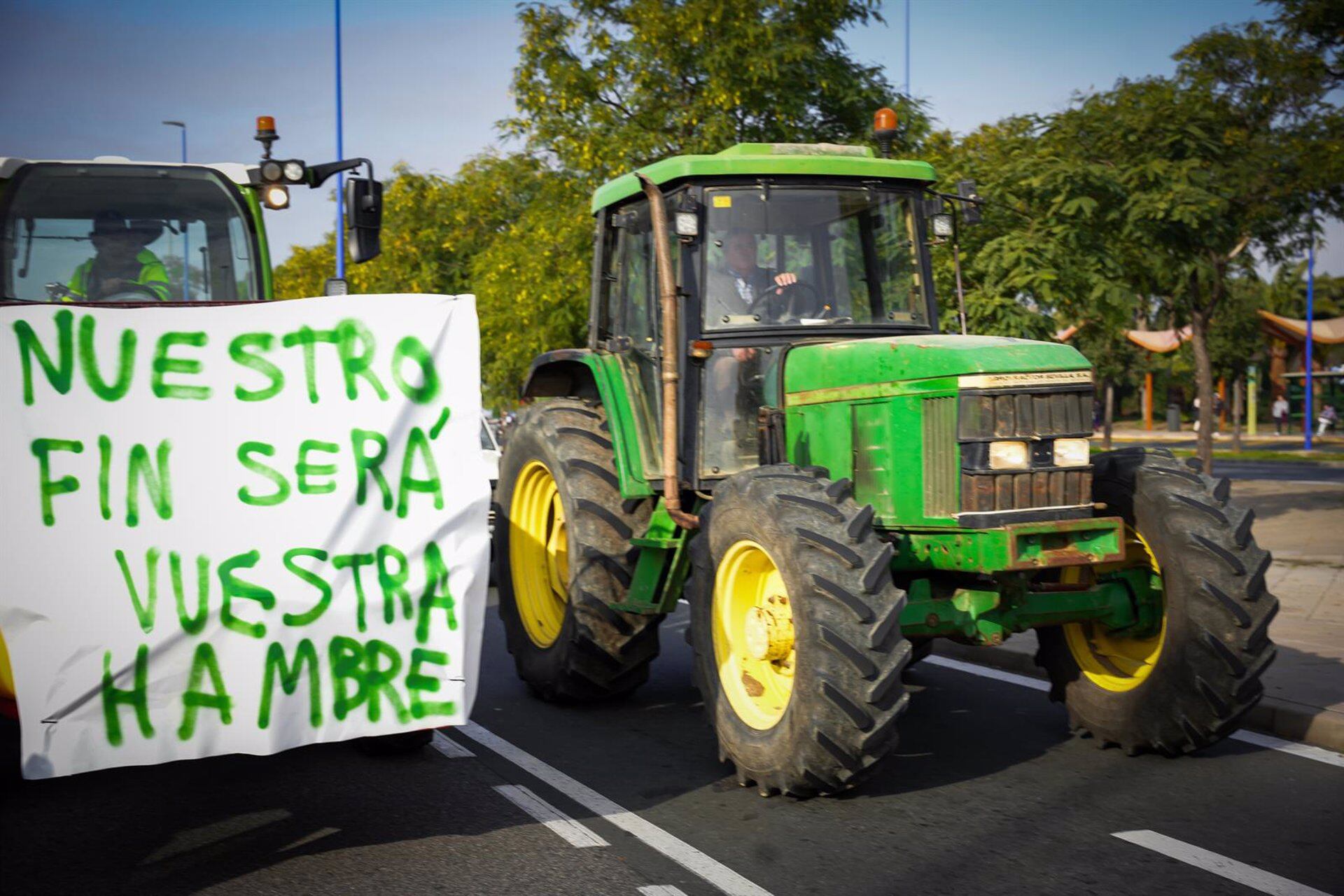 Tractorada de protestas en Sevilla. María José López/EP