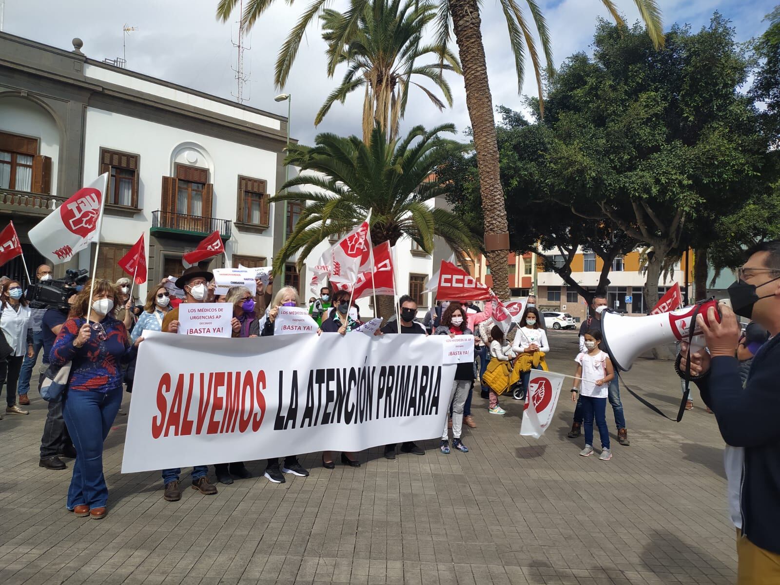 Concentración en la plaza de la Feria en Las Palmas de Gran Canaria