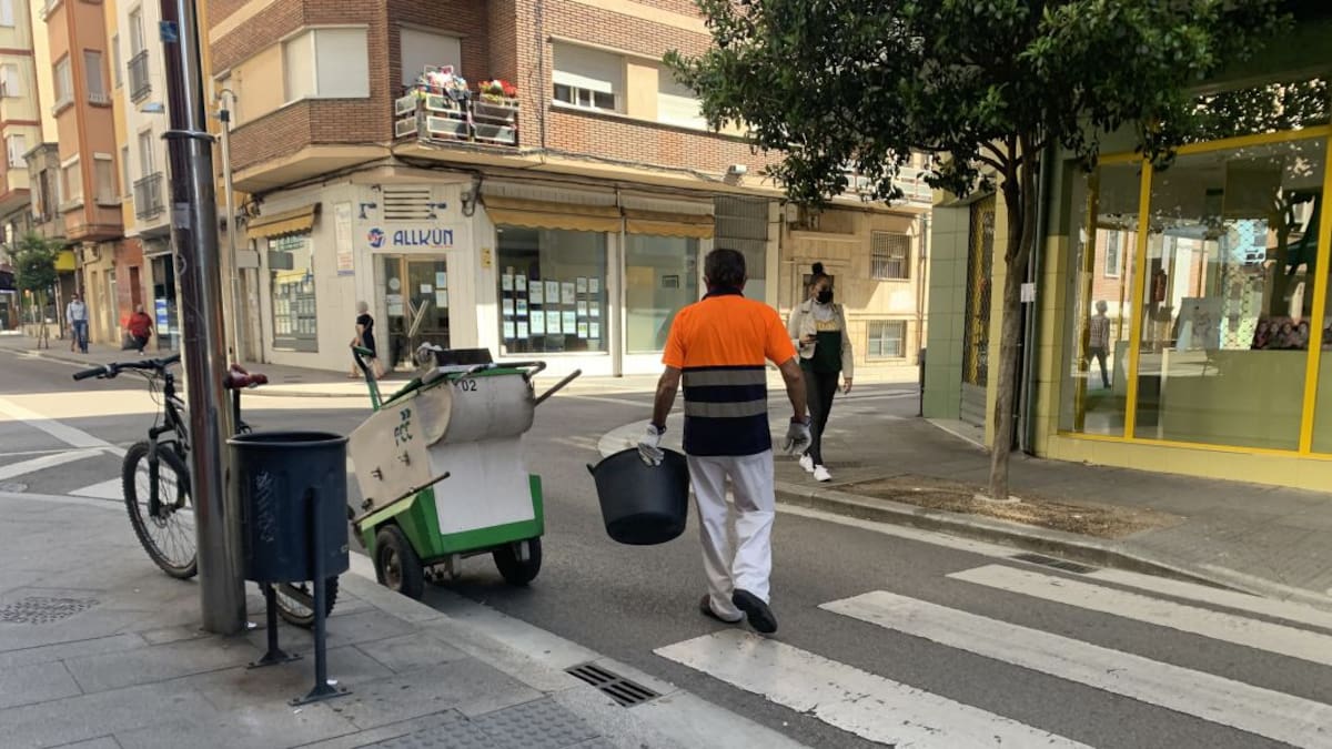 CCOO y el alcalde discrepan en la aplicación del artículo 43 de la LET en el conflicto laboral de la basura