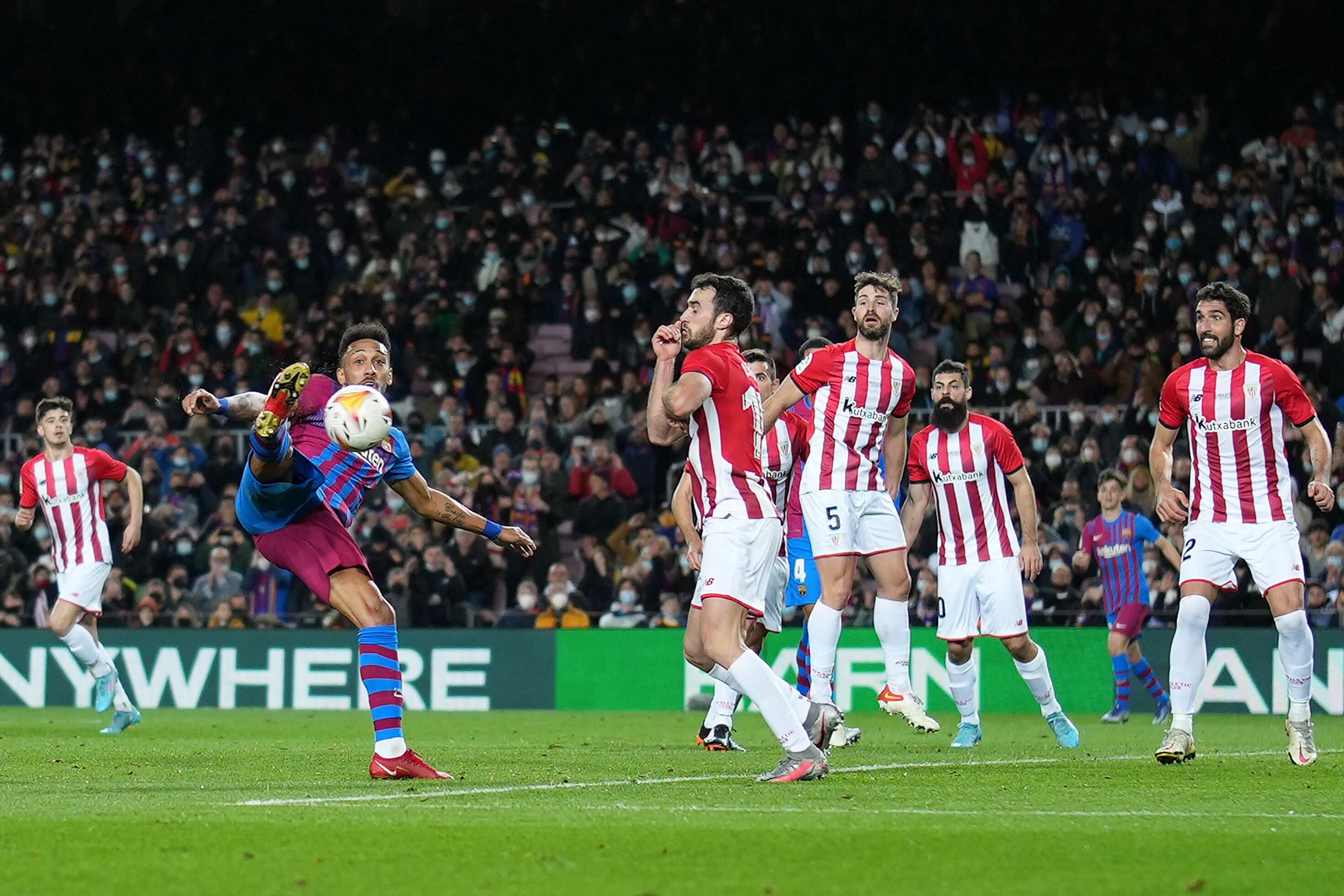 Así ha marcado Aubameyang el primer gol de la noche en el FC Barcelona-Athletic