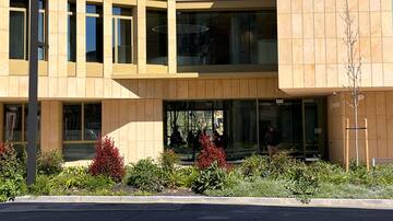 “El caos es tremendo. Esto es un desastre”: 400 reclamaciones tras el traslado de pacientes al centro de salud de La Villanueva