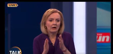 Liz Truss durante el debate.