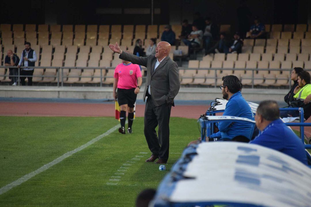 Andrés García Tébar, durante el partido en Chapín ante el XCD