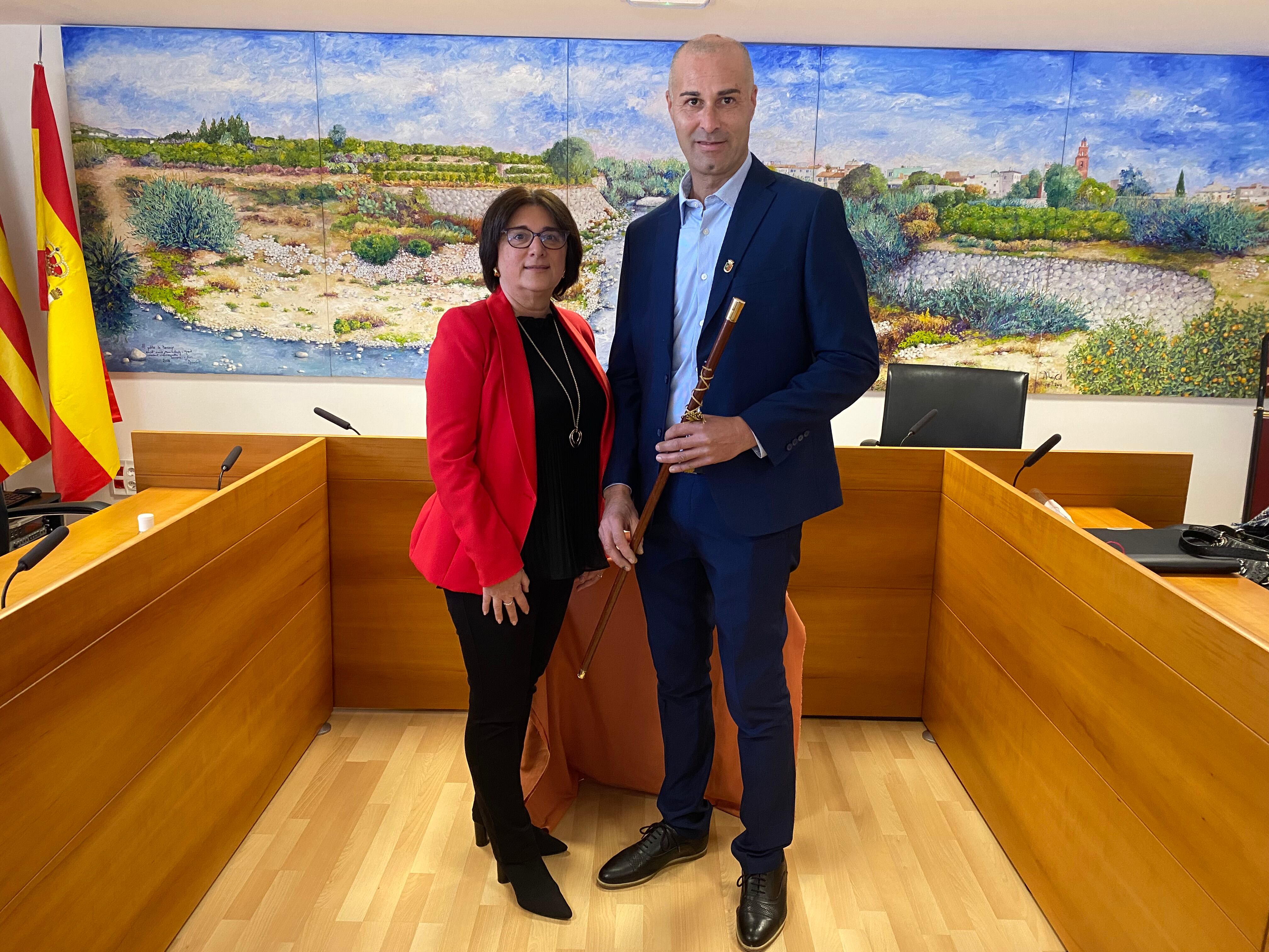 Eva Llinares y Óscar Barres, exalcaldesa y alcalde de Beniarjó, respectivamente