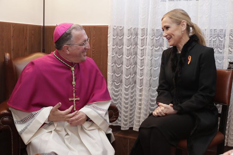 Cifuentes con el nuevo Obispo de la Diócesis de Getafe