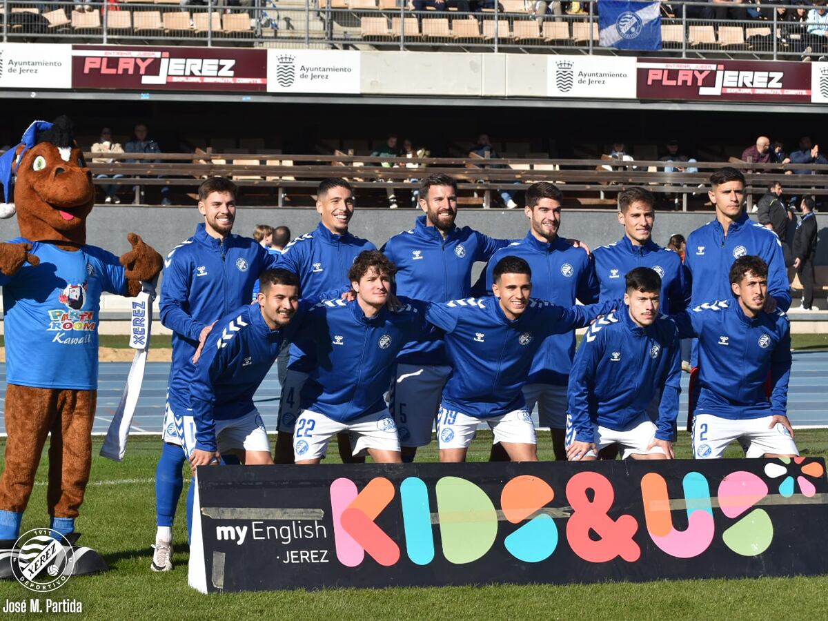 Último once titular del Xerez DFC este año