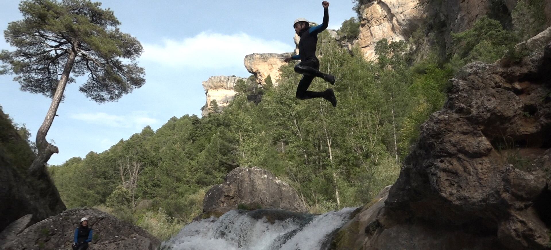 La provincia de Cuenca, y en especial su Serranía, presenta unas características idóneas pra la práctica del turismo activo.