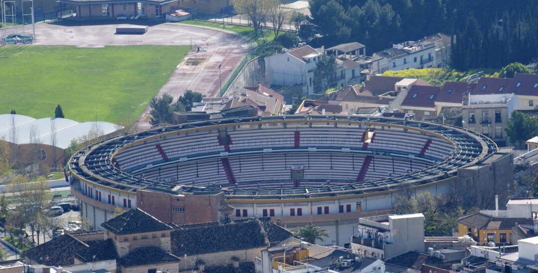 Vista aérea de la plaza de Toros de Jaén.