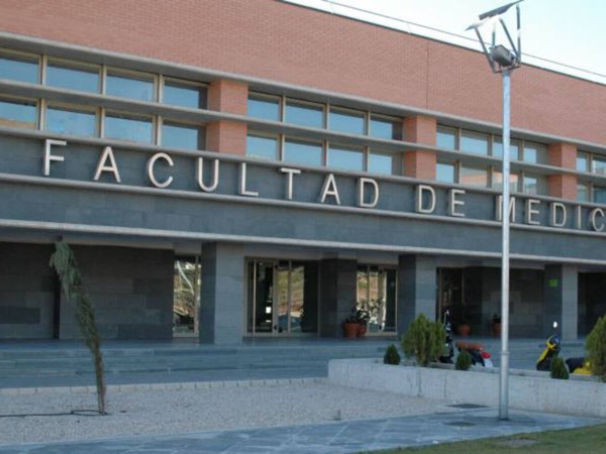 Cada vez más mujeres estudian Medicina en la facultad de Albacete