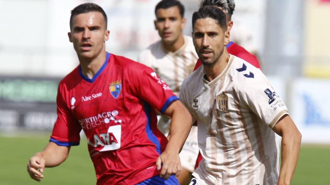 El Eldense regresa de Teruel con un punto que le debe saber a poco