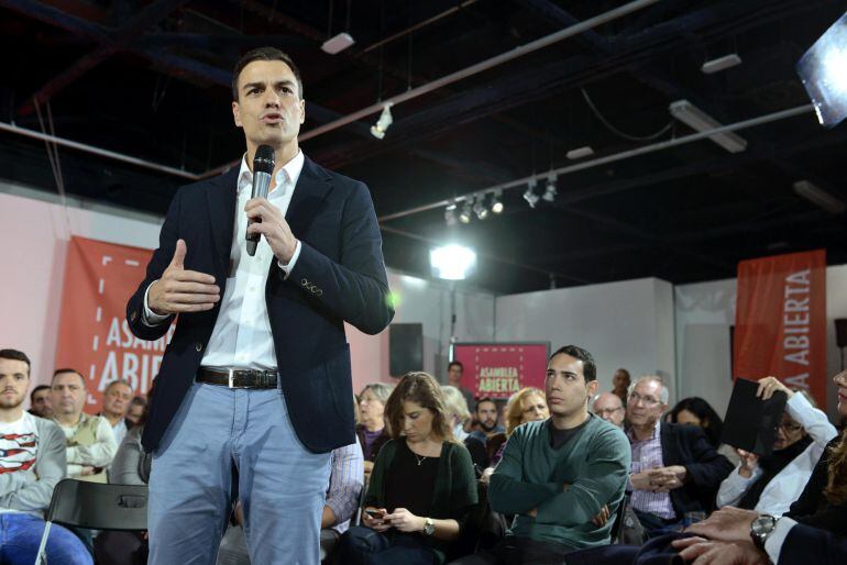 El secretario general del PSOE, Pedro Sánchez, en la "asamblea abierta" que ha tenido lugar en Ciudad Universitaria, en Madrid.