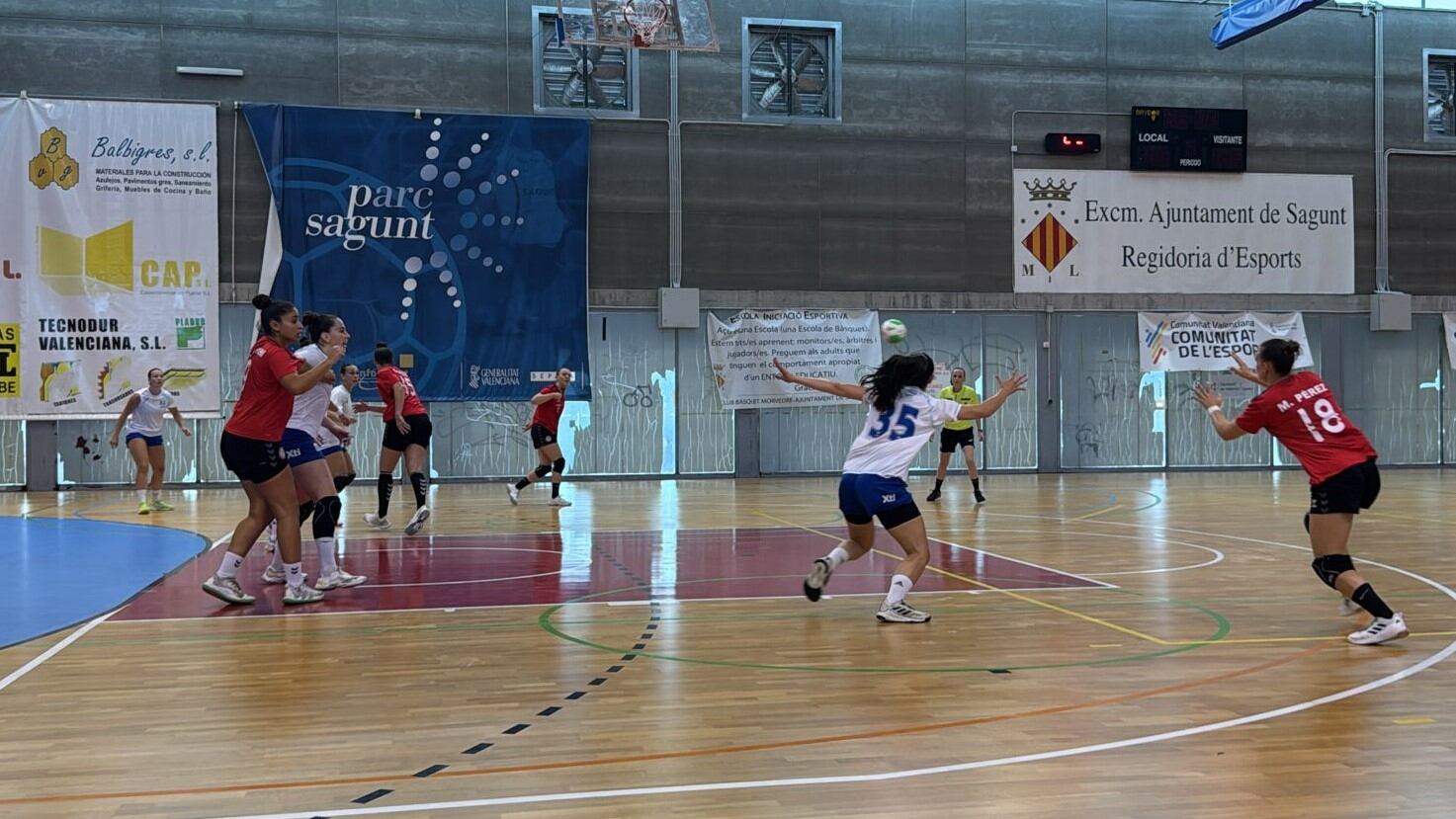 El choque fue igualado de principio a fin, con alternativas en el marcador y mucha intensidad