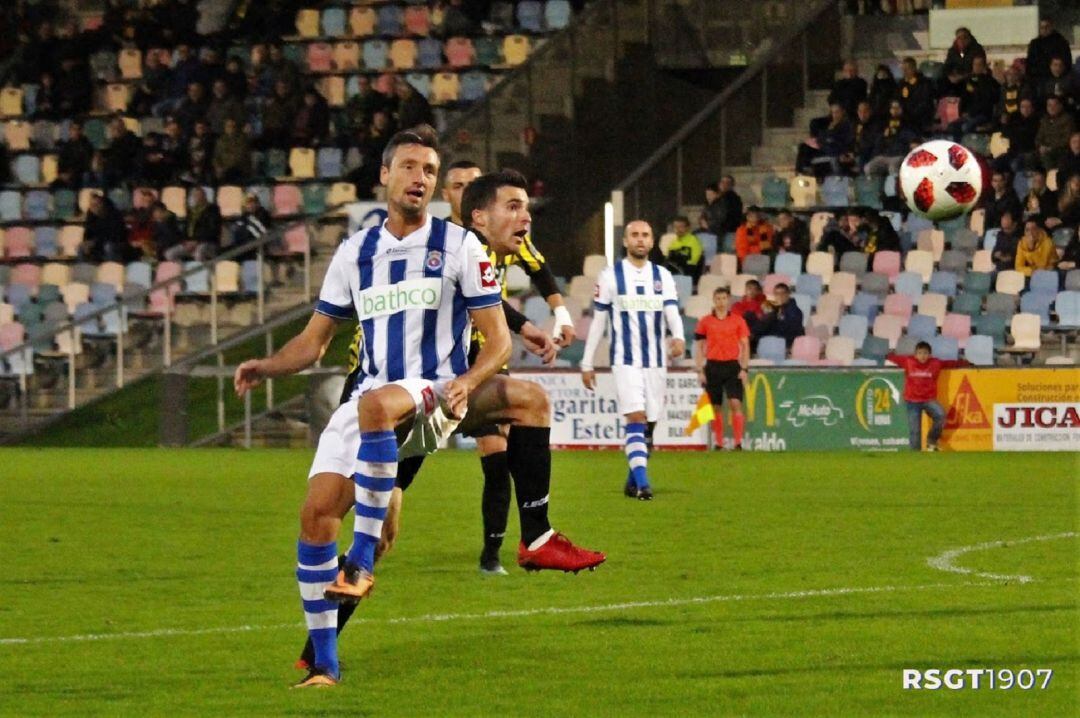 Cusi, frente al Barakaldo