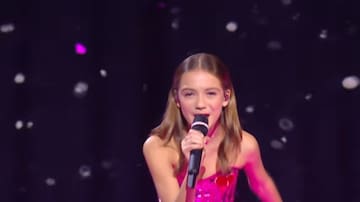 Así fue la actuación de Zoé, la representante de Francia que ganó Eurovisión Junior 2023