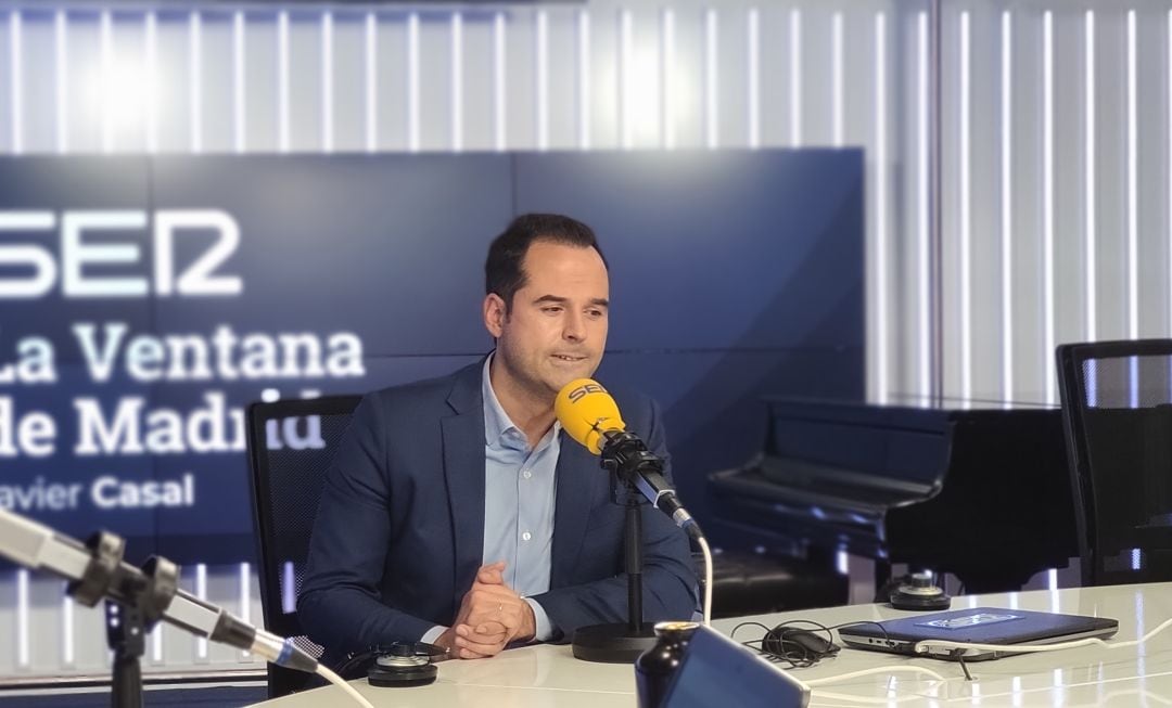 Ignacio Aguado en un momento de la entrevista en La Ventana de Madrid.