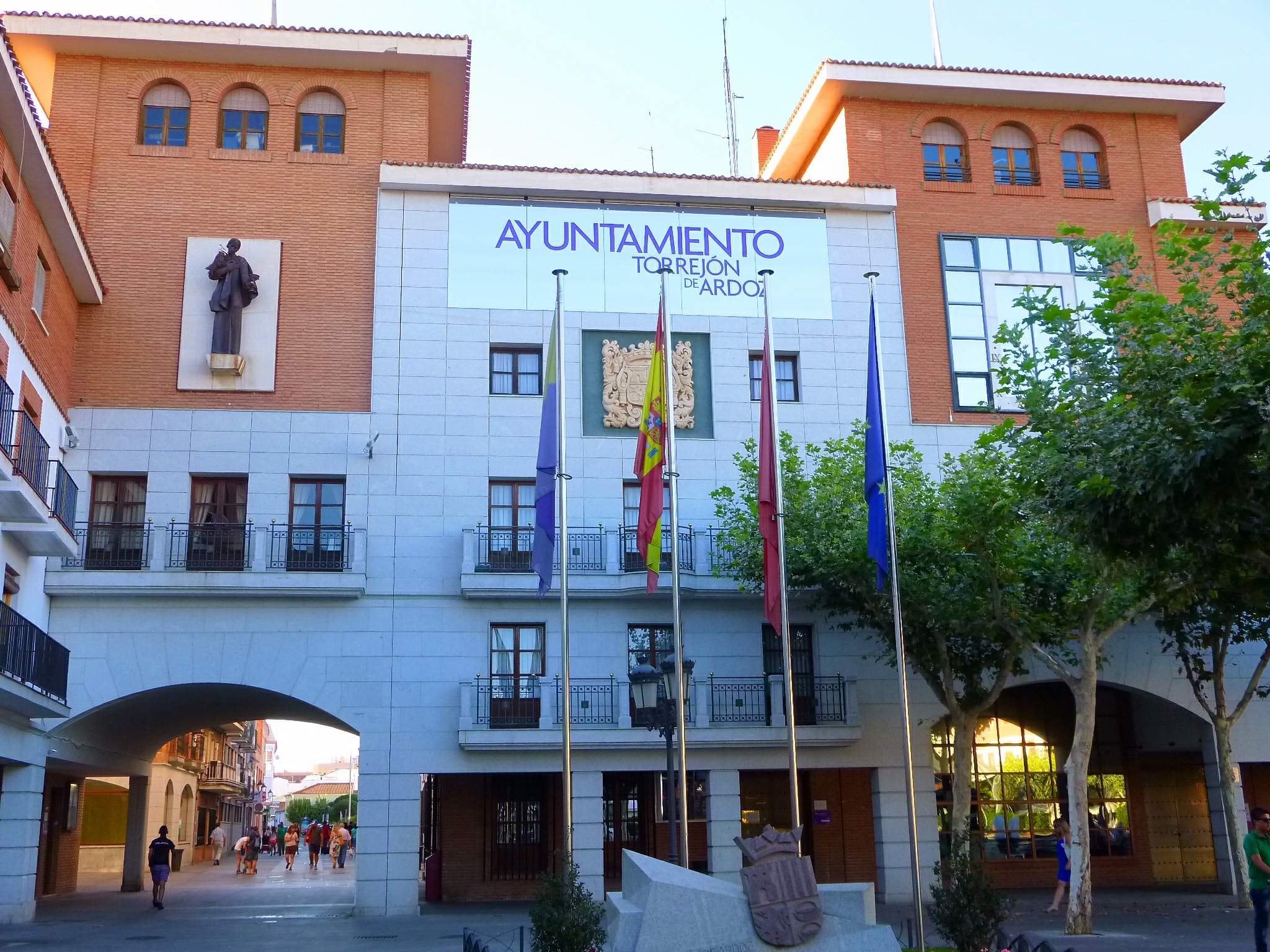 Fachada del Ayuntamiento de Torrejón de Ardoz