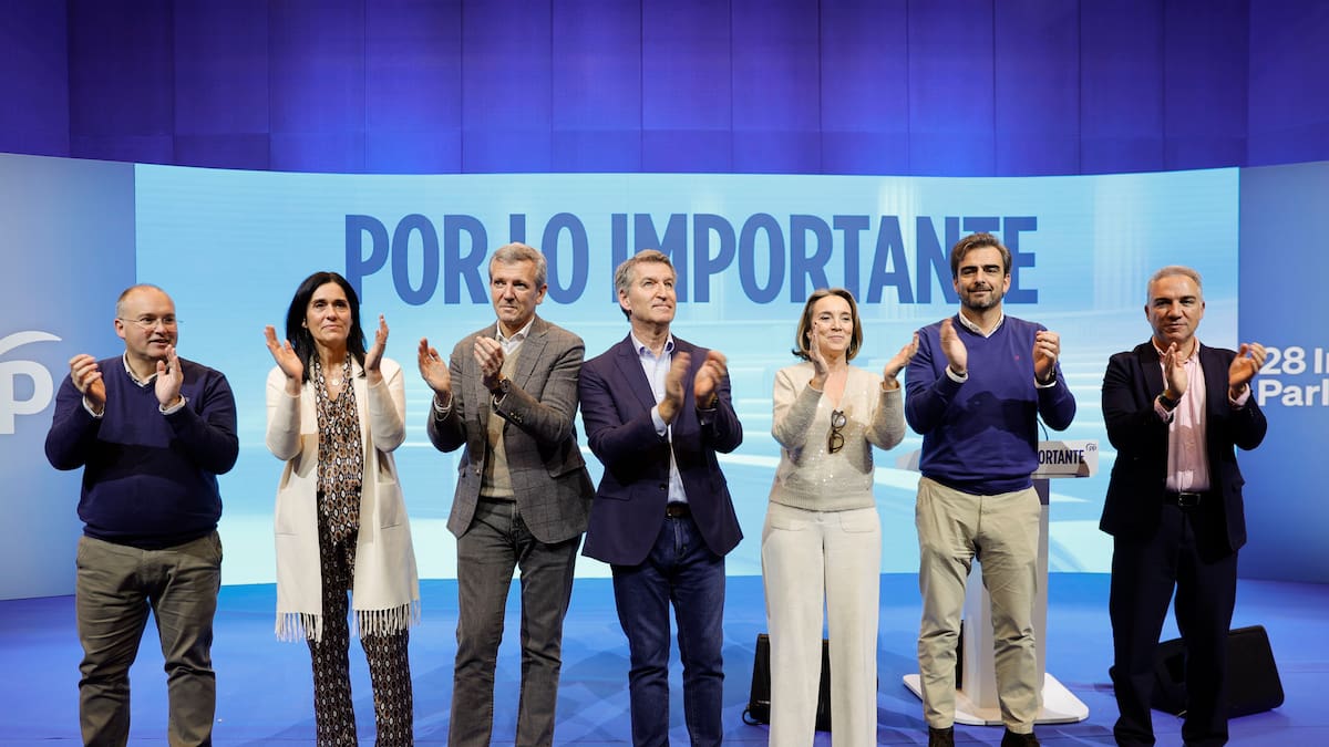 Feijóo cierra en A Coruña la Interparlamentaria del PP: "En Galicia hay presupuesto, Constitución y sentido común"