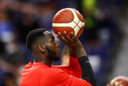 Usman Garuba durante un partido con la selección española de baloncesto