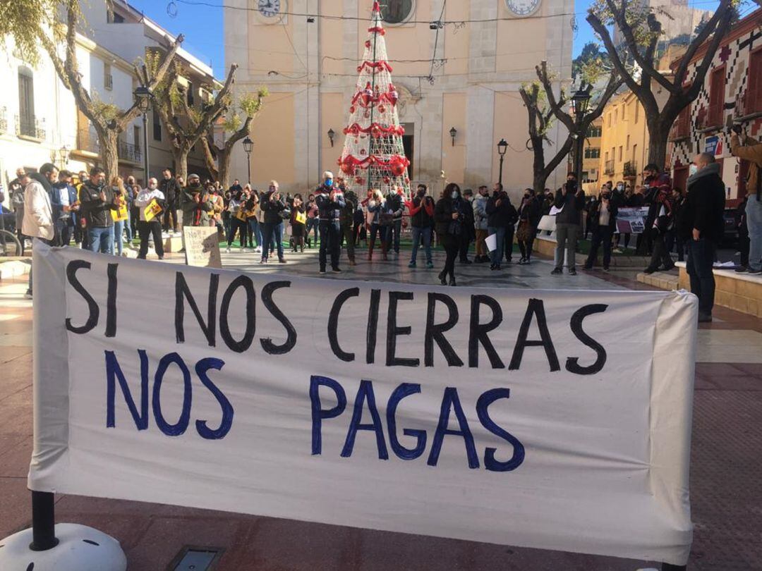 Concentración hosteleros de la comarca en Petrer