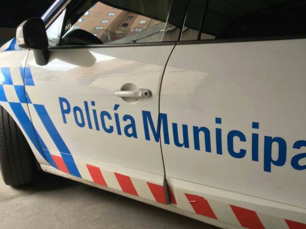 Un detenido por atentado a la autoridad y dos por desobediencia por no respetar medidas covid en una terraza