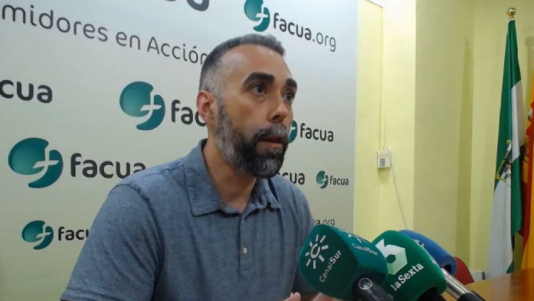 Rubén Sánchez, protavoz de FACUA, durante la rueda de prensa