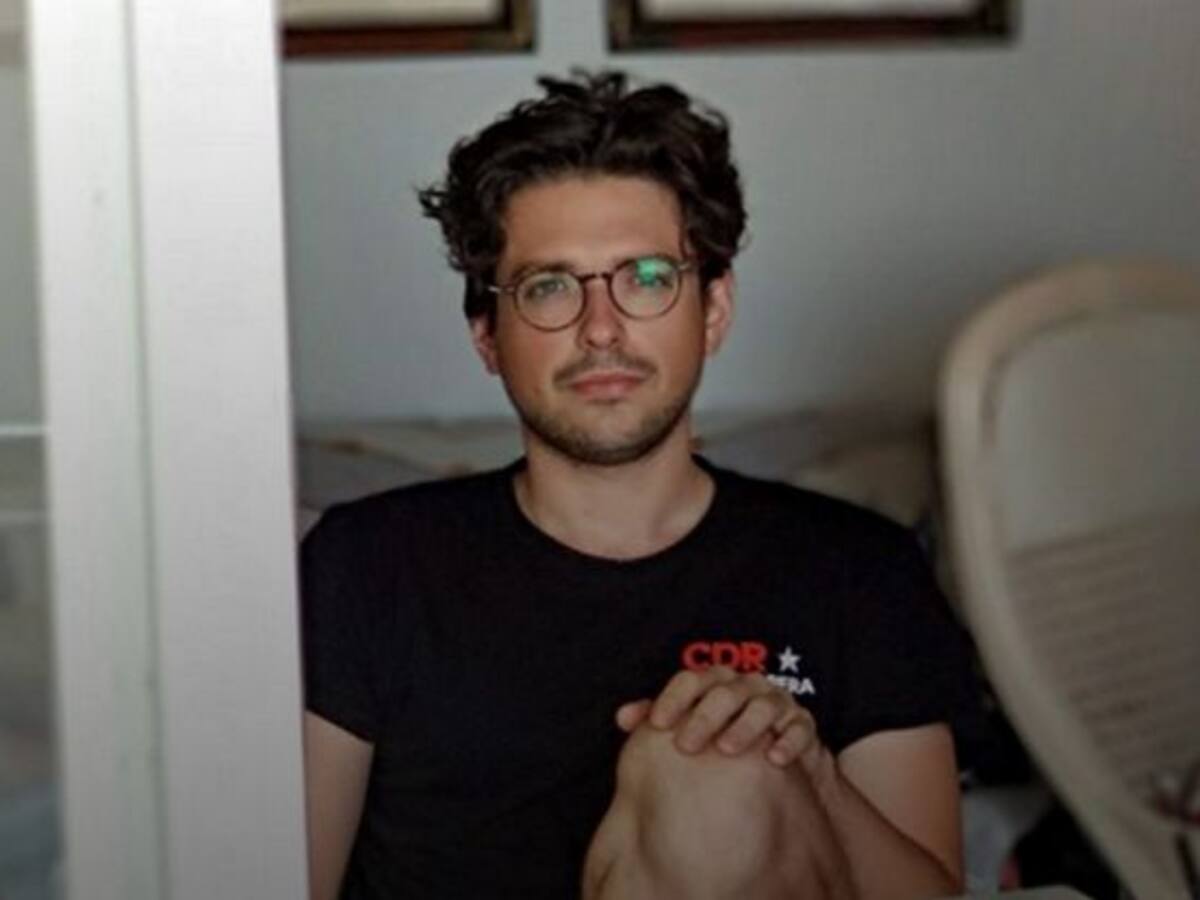 Joan Deusa presenta su último libro 'Camelot o la poesia social'