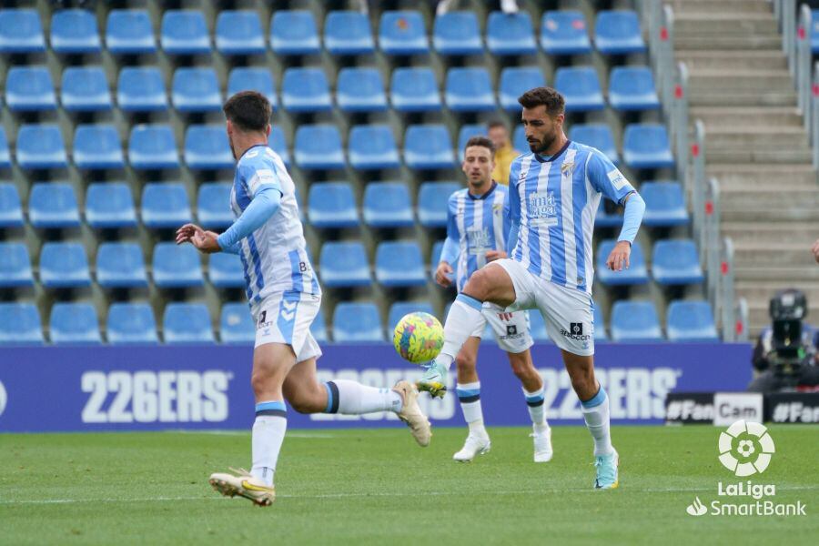 El centrocampista del Málaga Luis Muñoz en el partido ante el Andorra