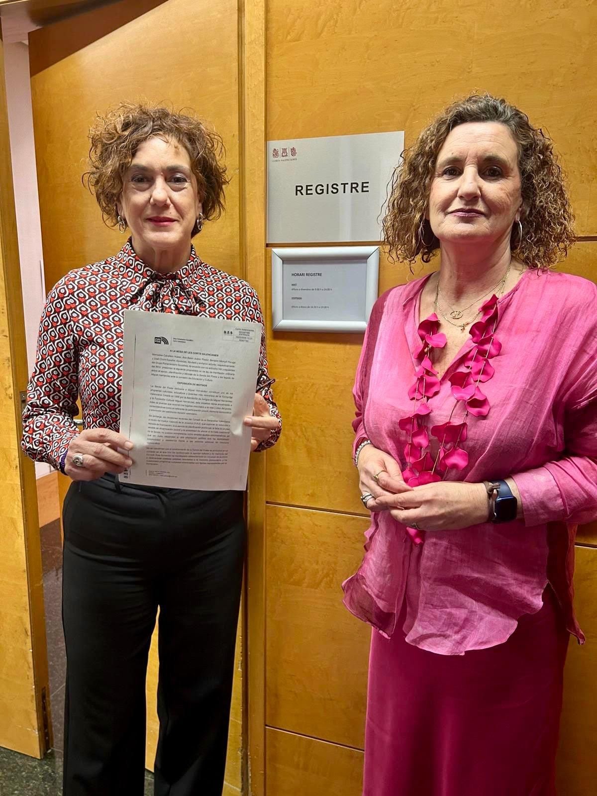 Ana Belén Juárez y Mercedes Caballero