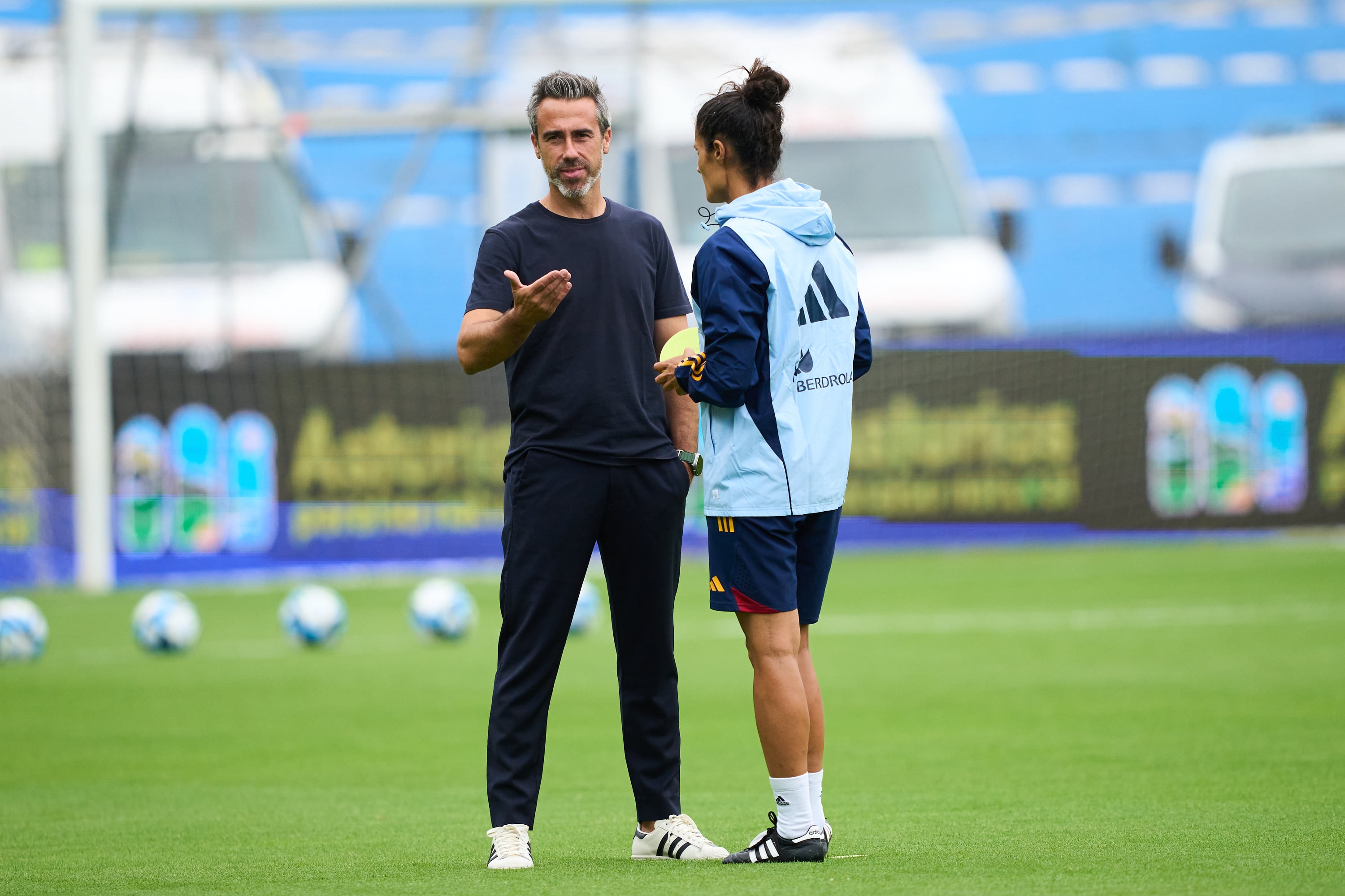 Jorge Vilda y Montse Tomé, durante la preparación del Mundial de Australia y Nueva Zelanda este vernao. (Juan Manuel Serrano Arce/Getty Images)