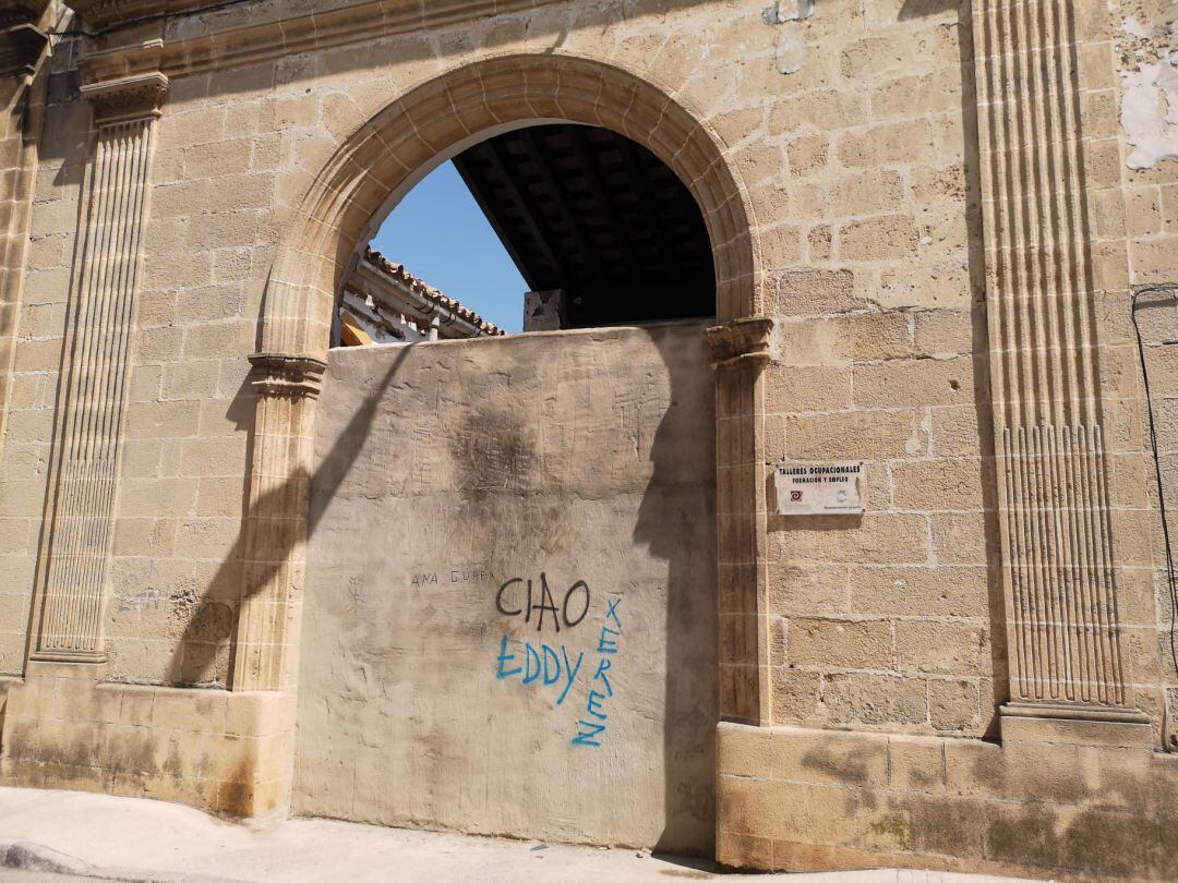 Fachada de la Bodega Díez Mérito