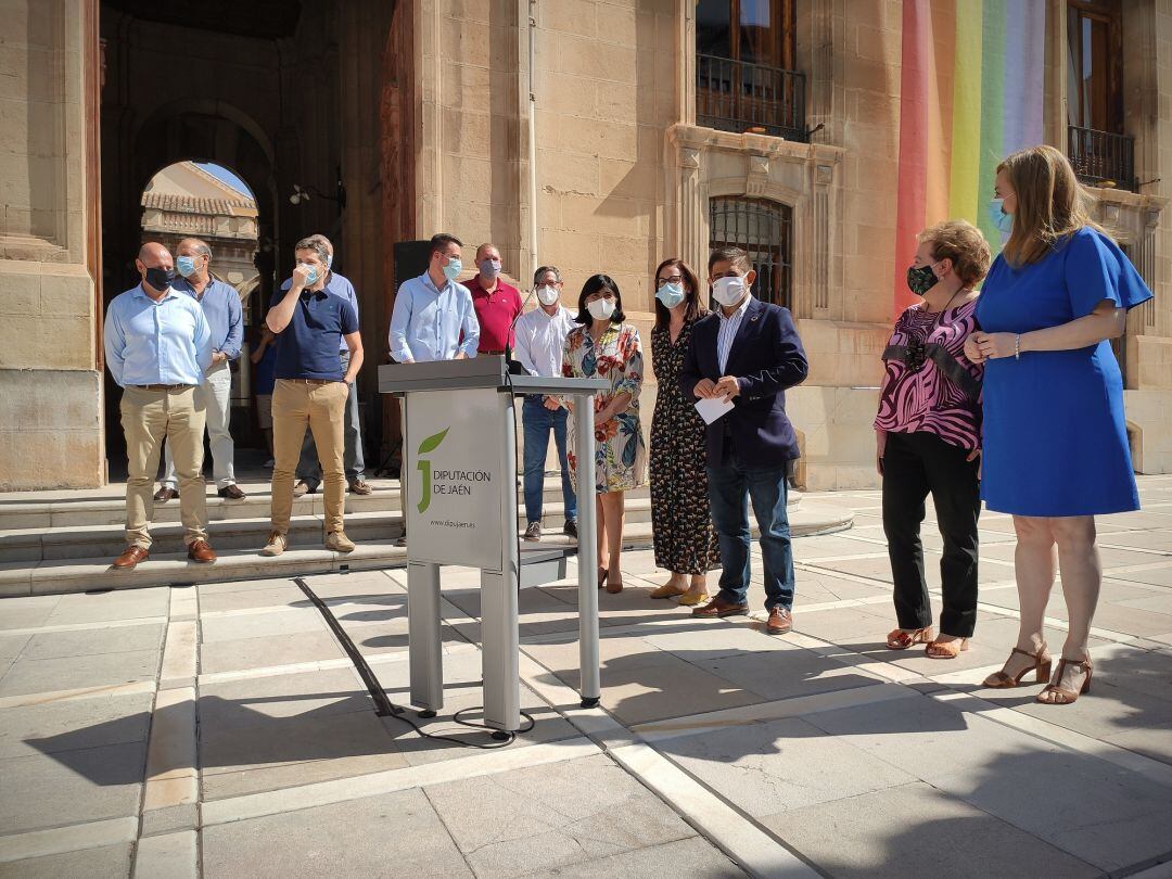 El acto de homenaje al Día del Orgullo ha sido en la lonja de la Diputación Provincial de Jaén